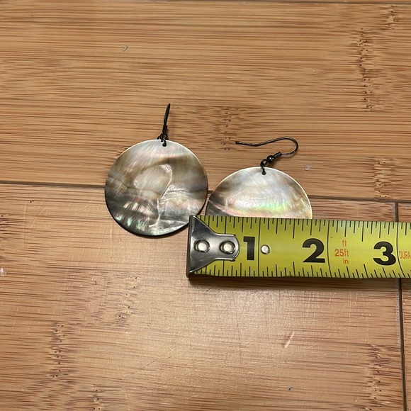 Abolone Earrings Iridescent Shell round bohemian Earrings - Picture 7 of 8